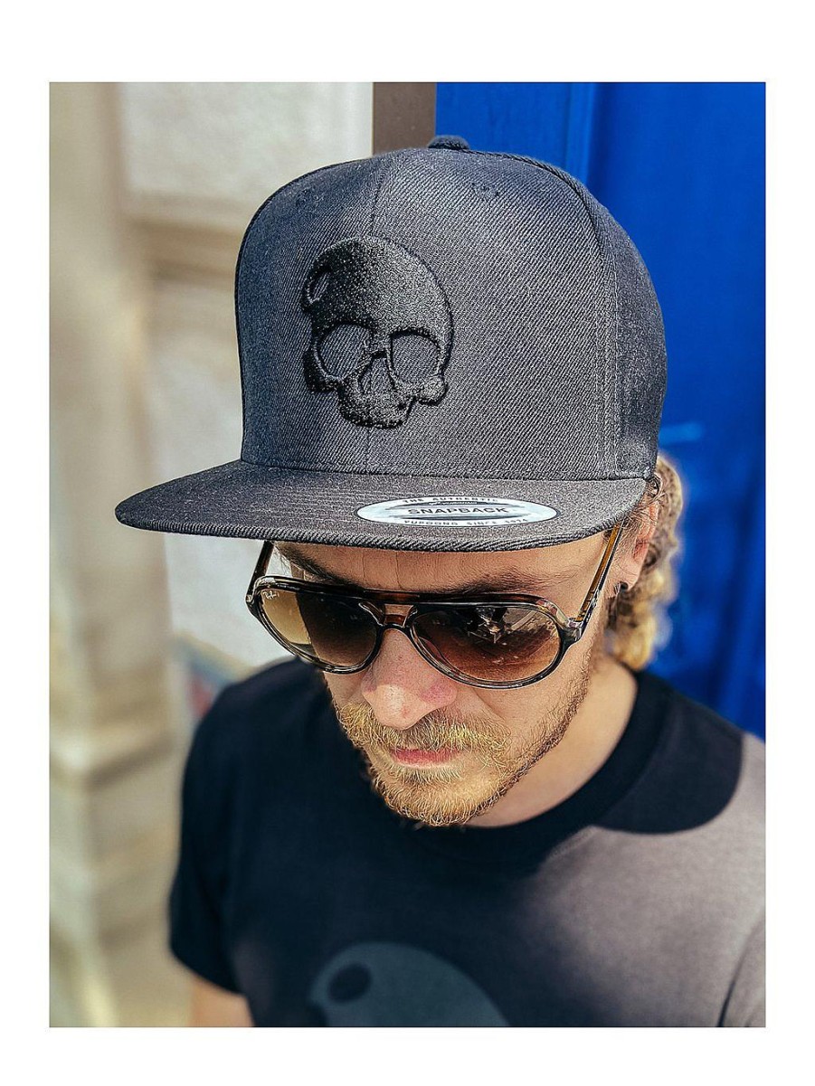 Tilbehor NEVER ENOUGH | Sorter Skull Snapback